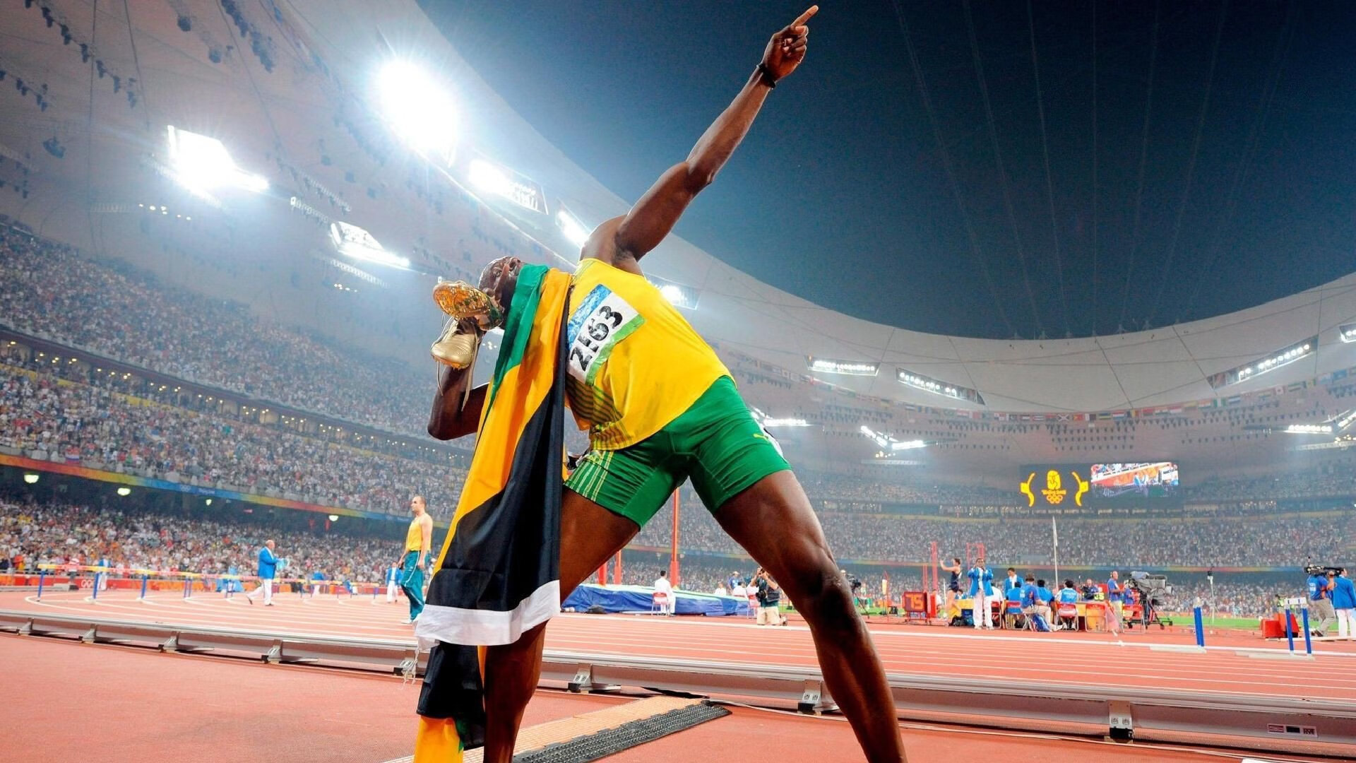 尼尔·巴特尔在橄榄球比赛中以防守为主导,帮助袋鼠队稳定胜局