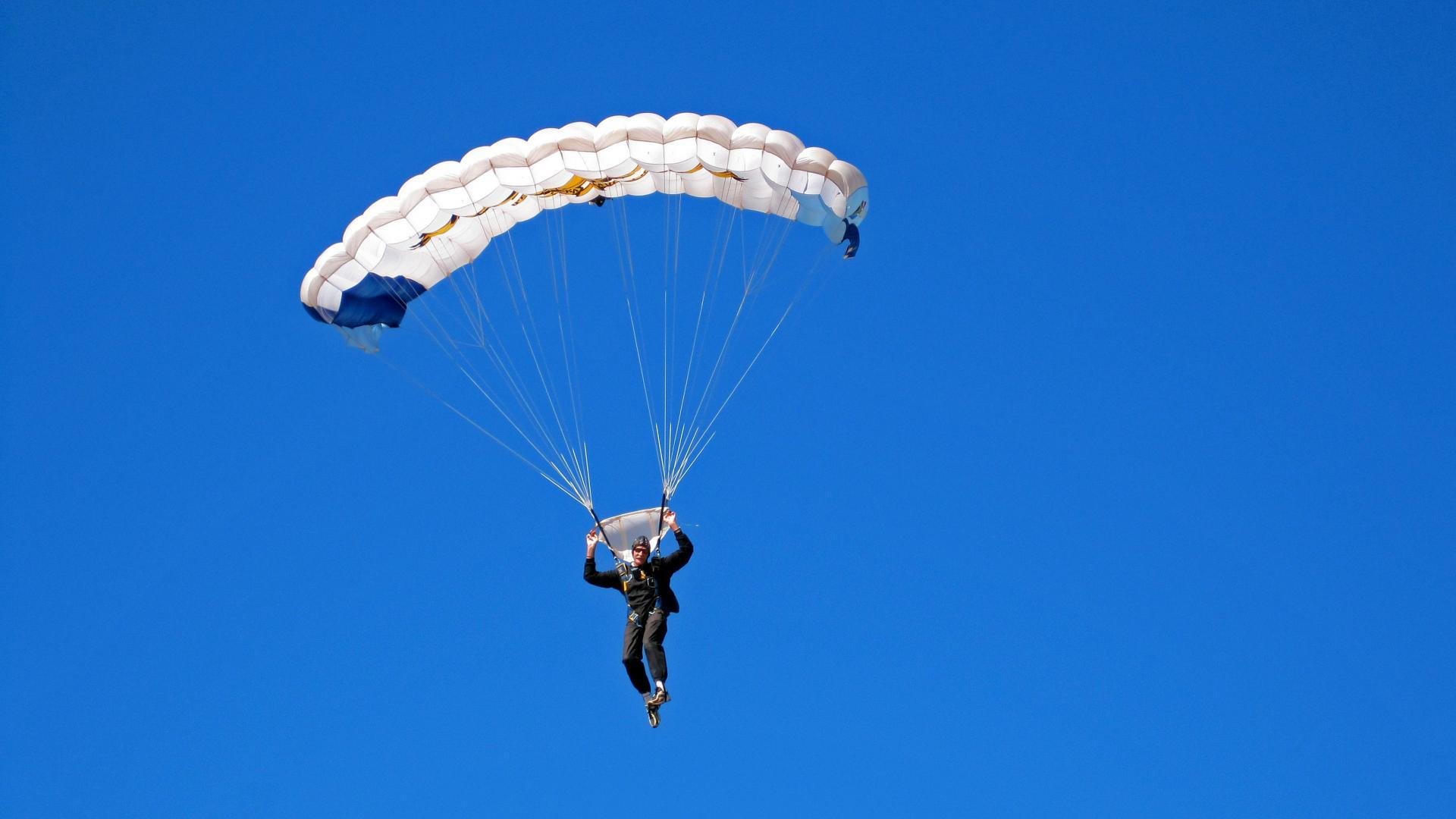 拜仁经验碾压，战术执行完美，拜仁阵型和球队战术